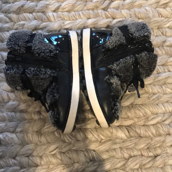 Stuart Weitzman Ariana Snow Boots Faux Fur - Picture 3 of 8